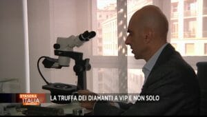 Roberto Gai al microscopio. L'esperto ti tutela da truffe